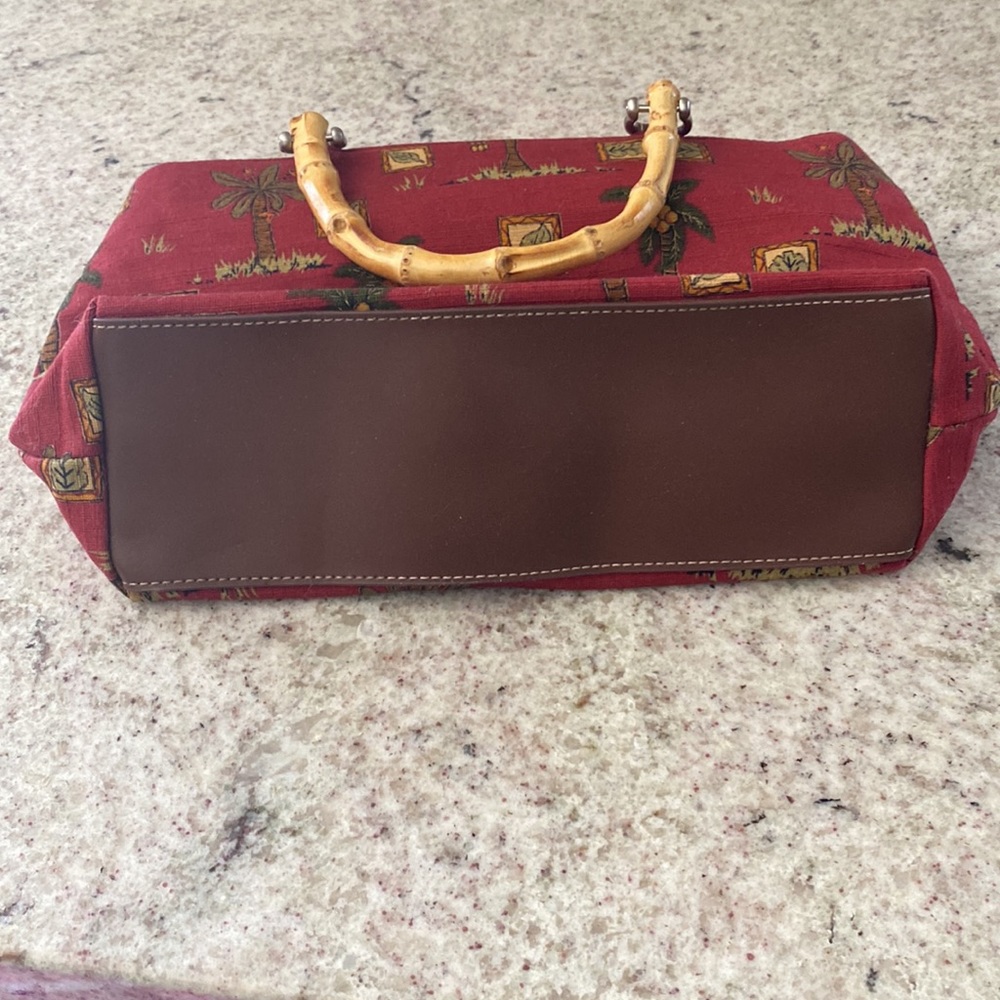 Tropical Wooden Handle Bag - Picture 5 of 5